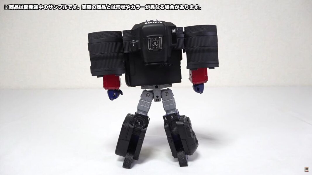 Canon X Transformers Optimus Prime R5 In Hand Image  (16 of 31)